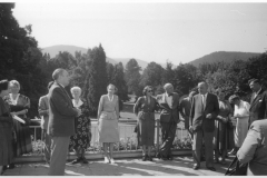 1953